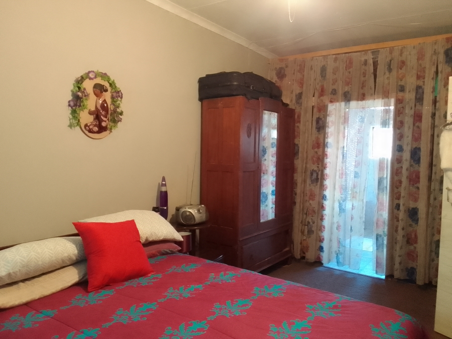 4 Bedroom Property for Sale in Geelhoutpark North West